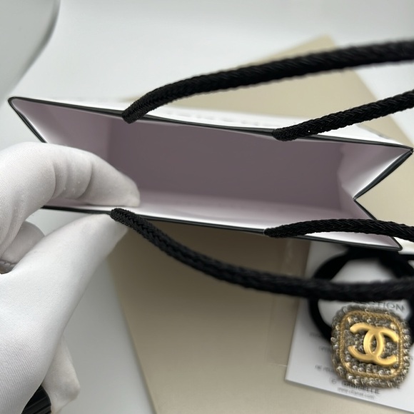 Hair Tie Beauty Chanel Or Wristband & Small Shopping Bag Gold CC Rhinestones - Picture 16 of 17